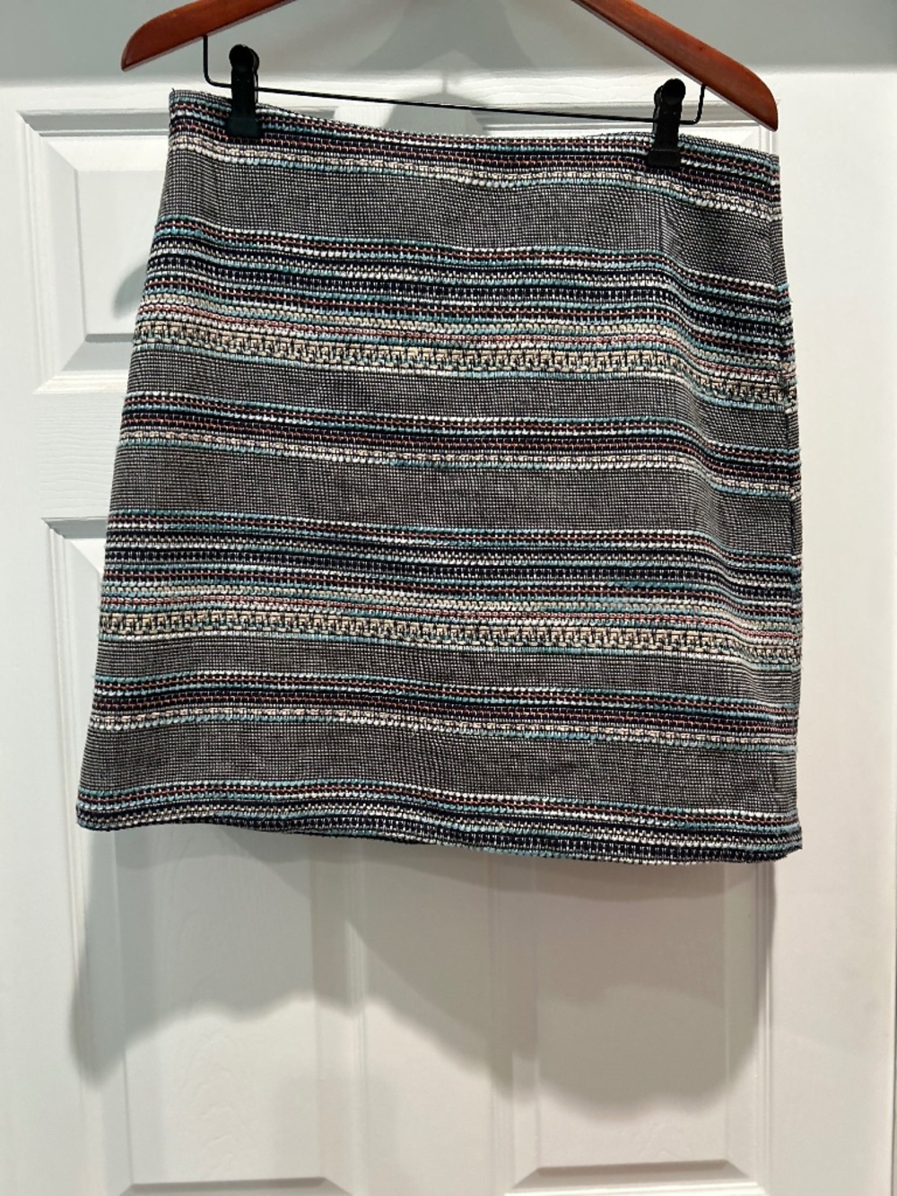Halogen Tweed Striped Blue White Black Mini Skirt Lined with Side Zipper Size 4